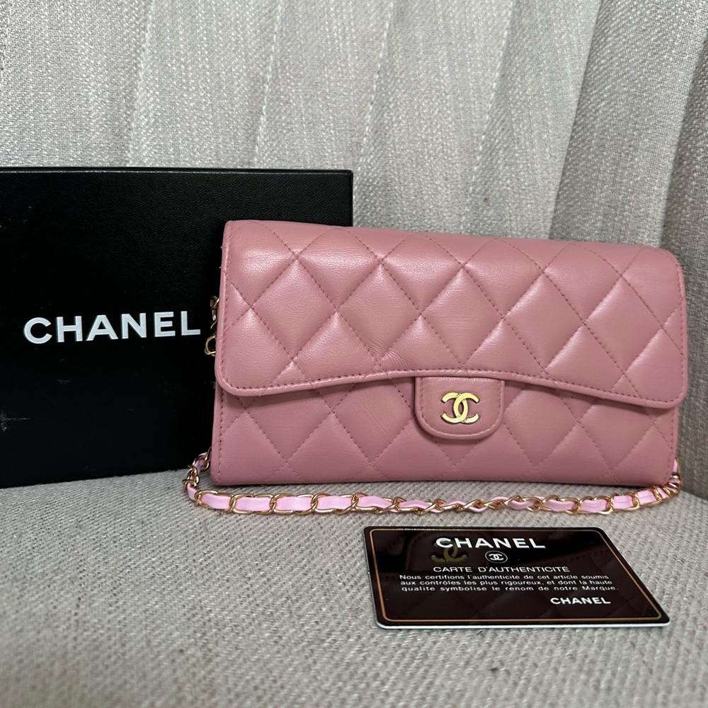 CHANEL CC Pink Quilted Leather Wallet on Chain
